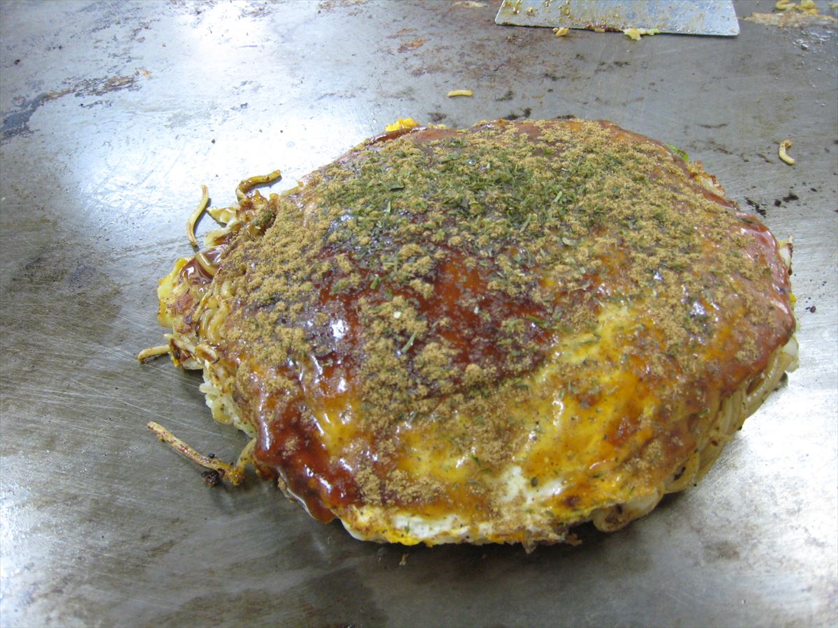 福山市鞆町でランチ・昼食「お好み焼き”ちょっとよんない”の豚玉そば入り」