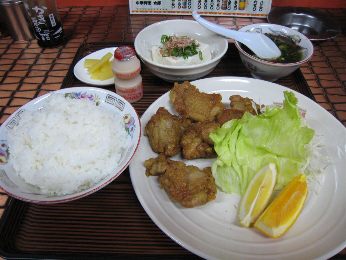 福山市水呑町でランチ・昼食「中華料理太郎の唐揚げ定食」