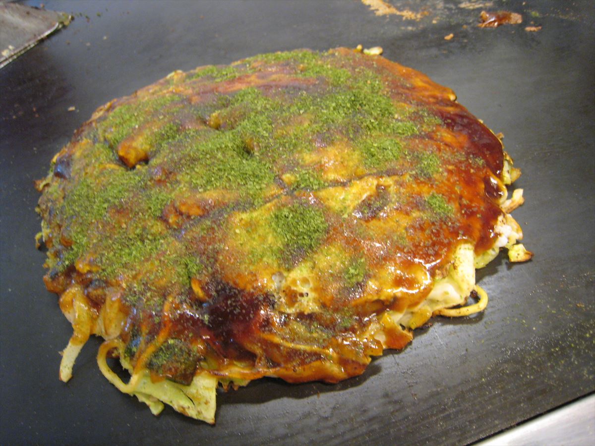 福山市鞆町でランチ・昼食「お好み焼き”くまがい”の肉玉そば入り」