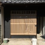福山市鞆町の空き家再生プロジェクト第３弾！～vol.18 手作り木製面格子、1階の引き戸とサッシ取付