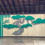 【お披露目】沼名前神社の能舞台鏡板「松図」の復元